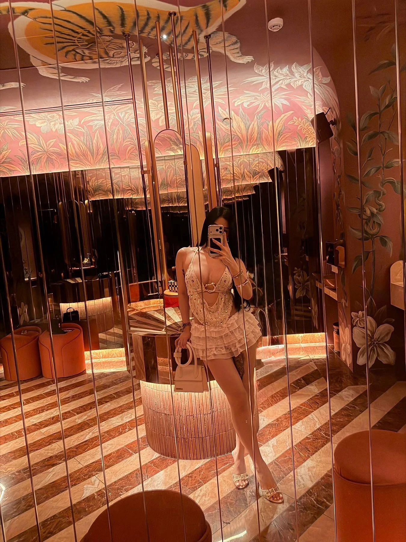 Atasha Cole – Russian escort in Hong Kong — 10 / 11