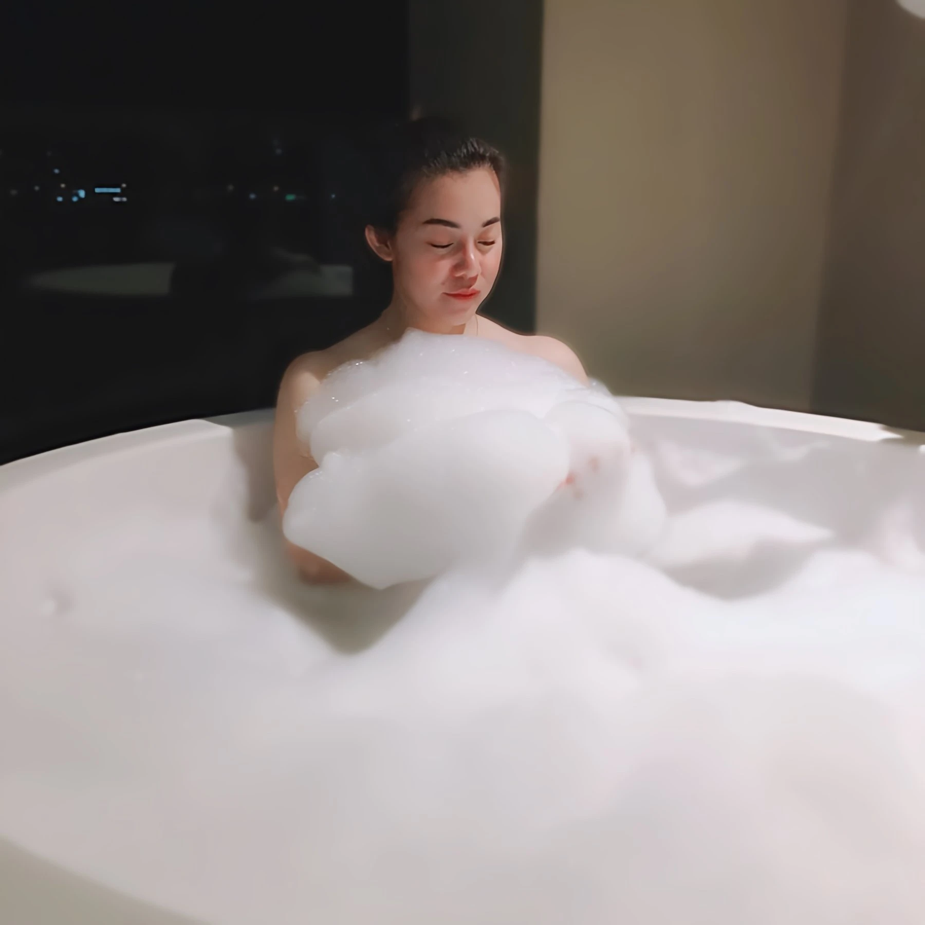 Jennie – Thai escort in Hong Kong — 6 / 10
