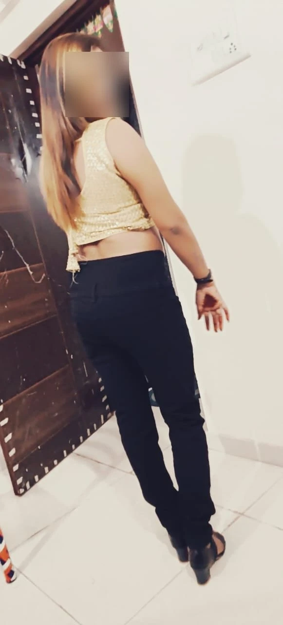 Rinky Cam Session – Indian escort in Chennai — 9 / 20