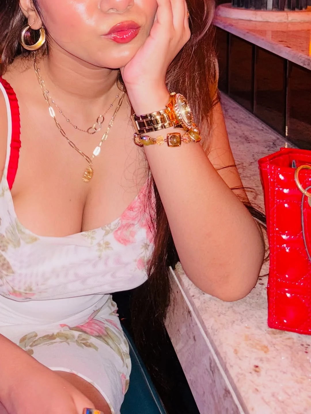 Amisha – Indian escort in Chennai — 2 / 4