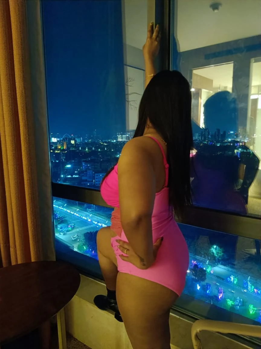 Sonali Ghosh – Indian escort in Bangalore — 14 / 28