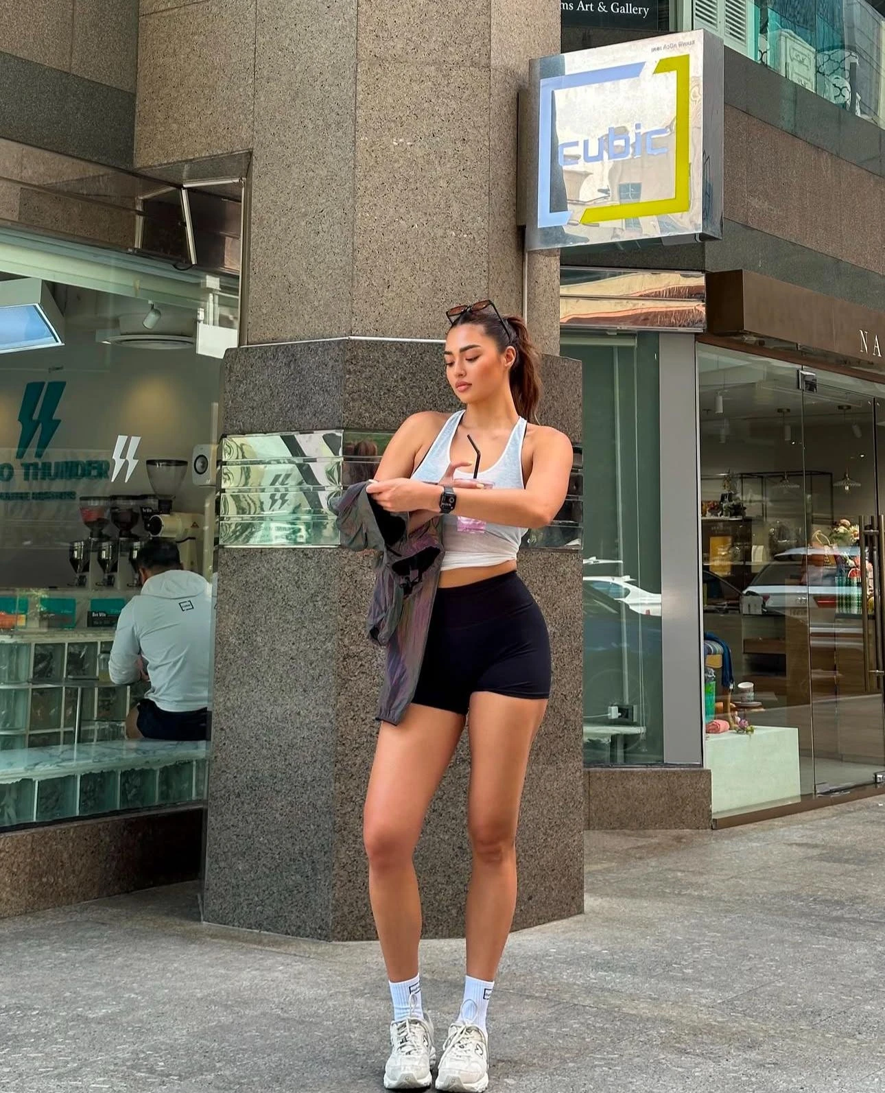 Passionate Kisses – escort in Hong Kong — 3 / 5