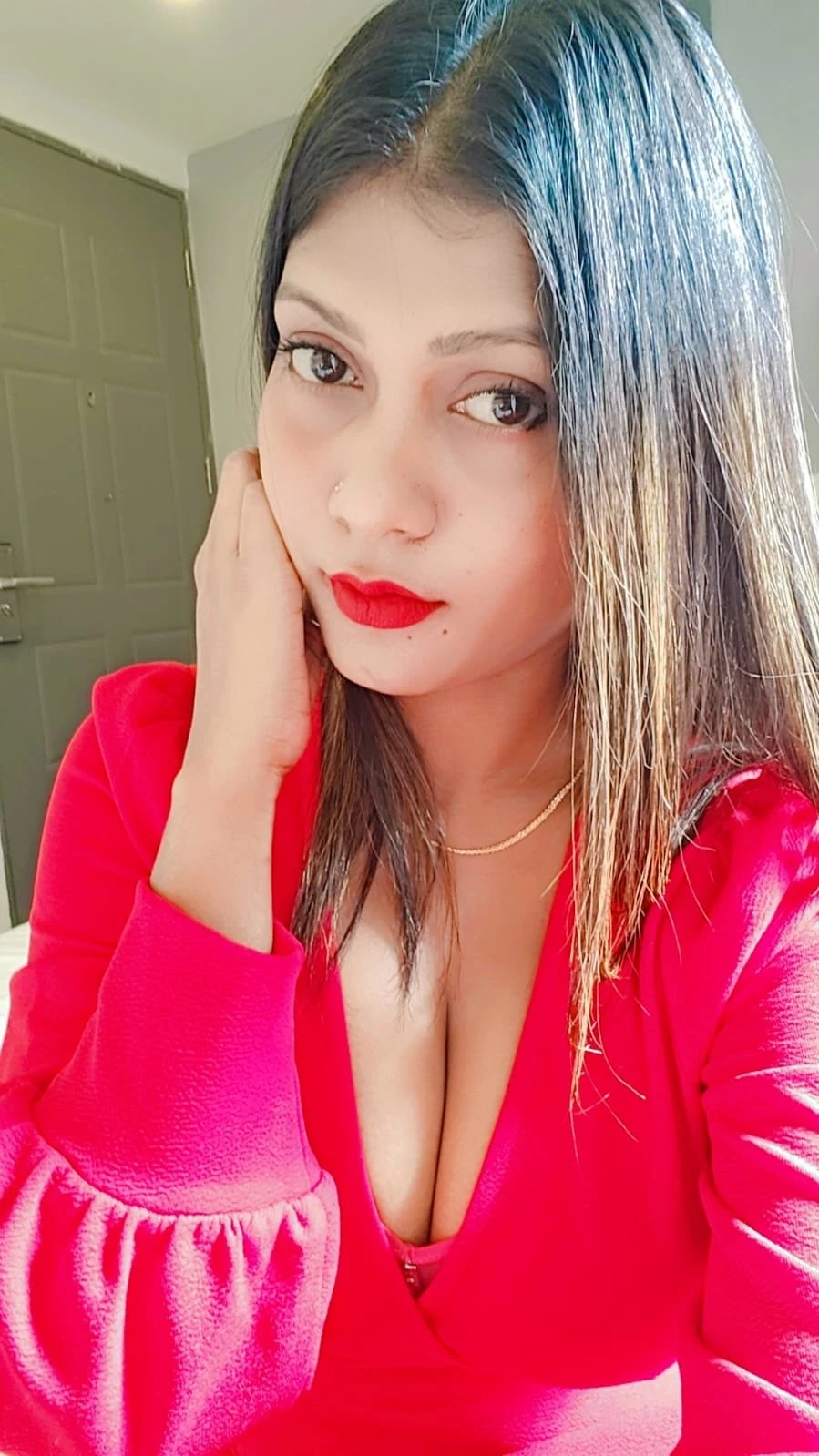 Isha – Indian escort in Bangalore — 3 / 12