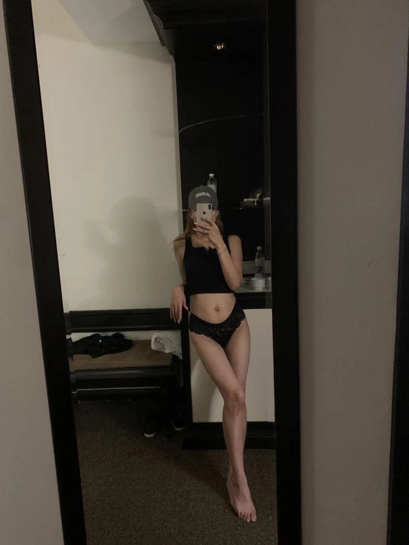 Nami – Mongolian escort in Hong Kong — 4 / 9