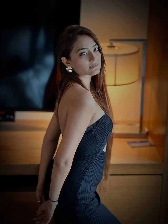Shivani – Indian escort in Chandigarh — 3 / 7