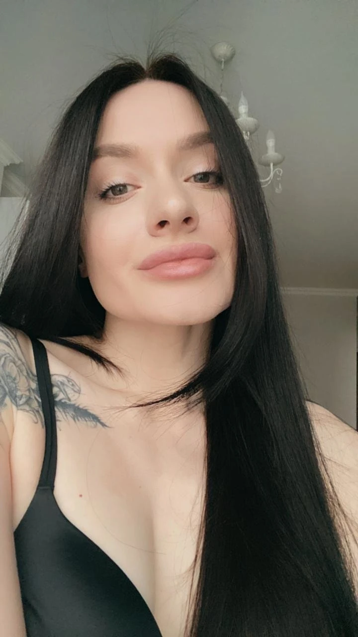 Nina – Russian escort in Hong Kong — 5 / 10