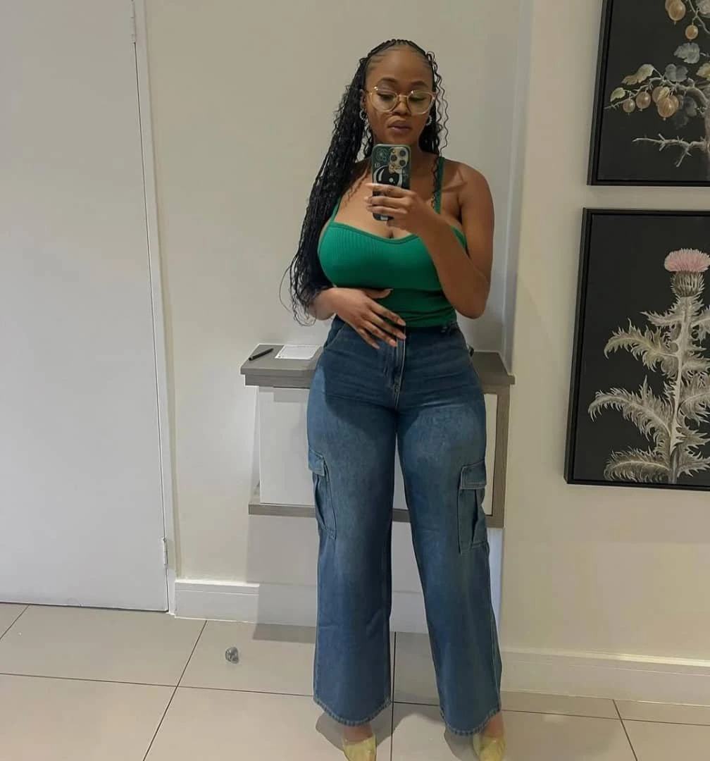 KATRINA – South African escort in Ahmedabad — 1 / 6