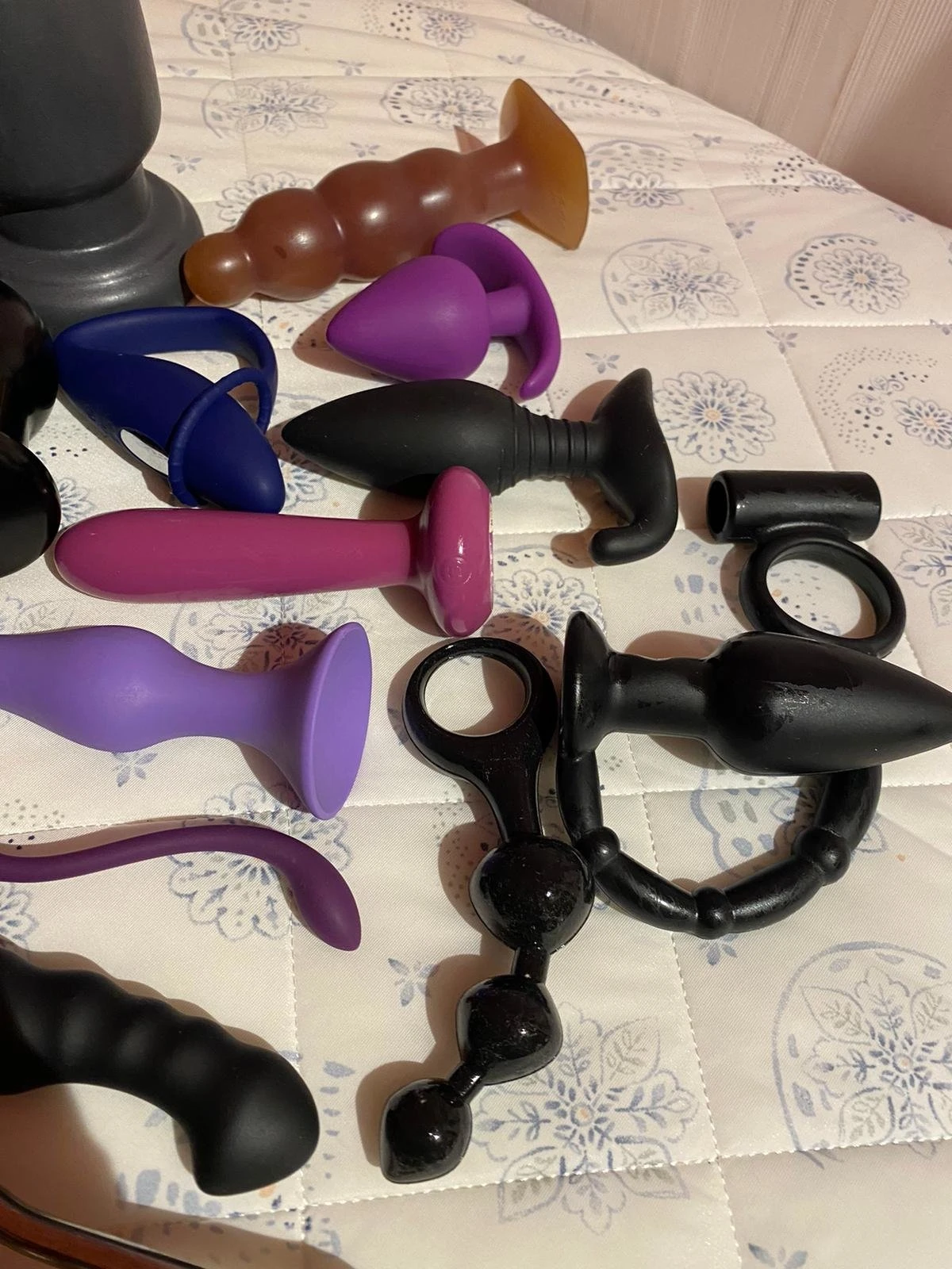 Strap on Lady Ella – Filipino dominatrix in Hong Kong — 4 / 8