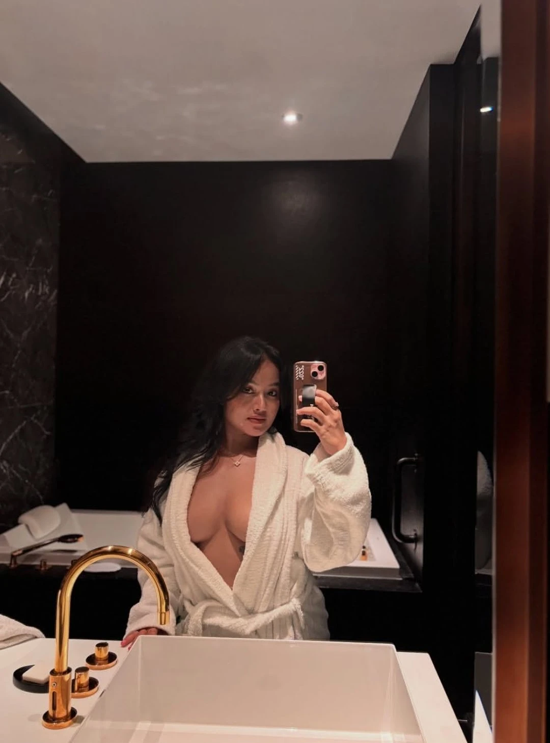Jyotsna – Indian escort in Dehradun, Uttarakhand — 3 / 4
