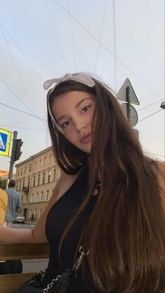 Alexandra – Russian escort in Hong Kong — 5 / 7