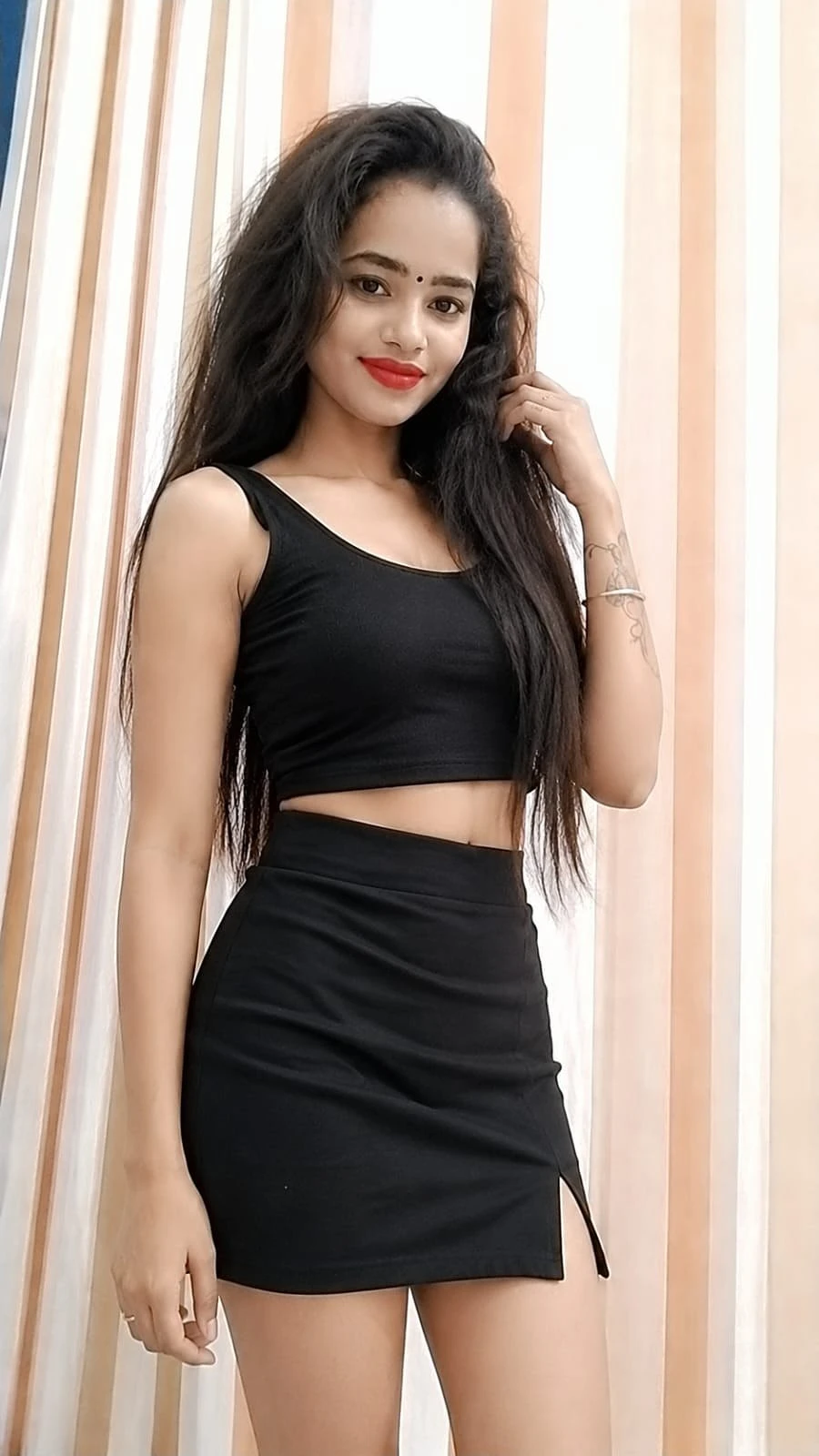 Genuine girl & live cam show – Indian escort in Bangalore — 3 / 5