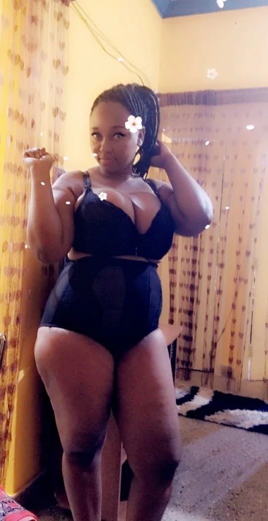 Shalon – South African escort in Bangalore — 3 / 5