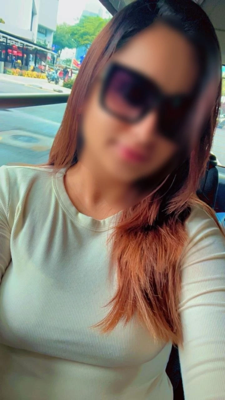 Sush here lets party today – Indian escort in Bangalore — 10 / 13