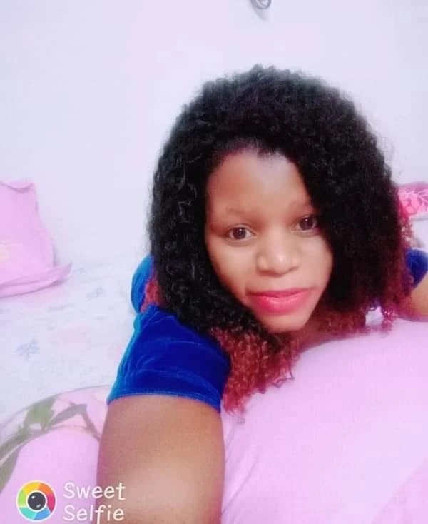 Stella – South African escort in Bangalore — 2 / 4