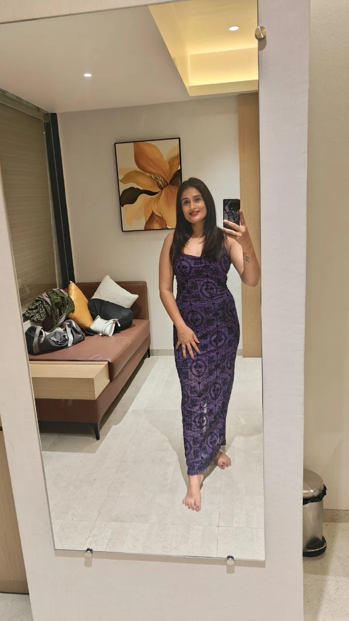 Divya – escort in Ahmedabad — 2 / 8