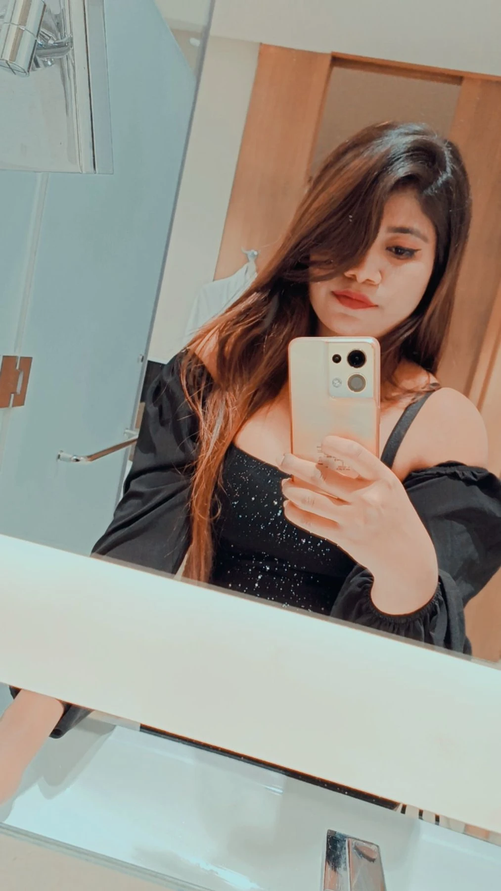 Zoya Hot Vip Call Girl in Bangalore – Indian escort in Bangalore — 5 / 8