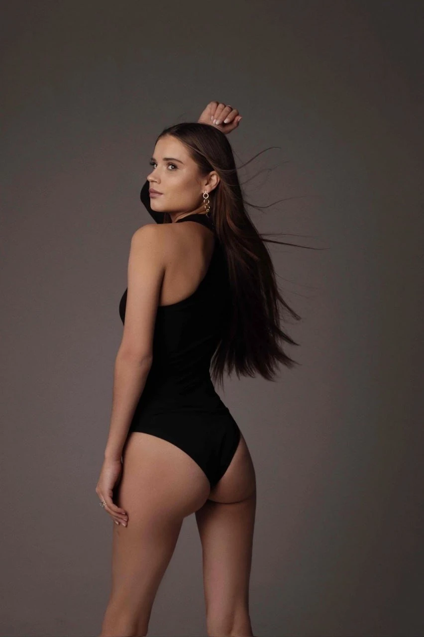 Tomiris – Russian escort in Hong Kong — 6 / 10