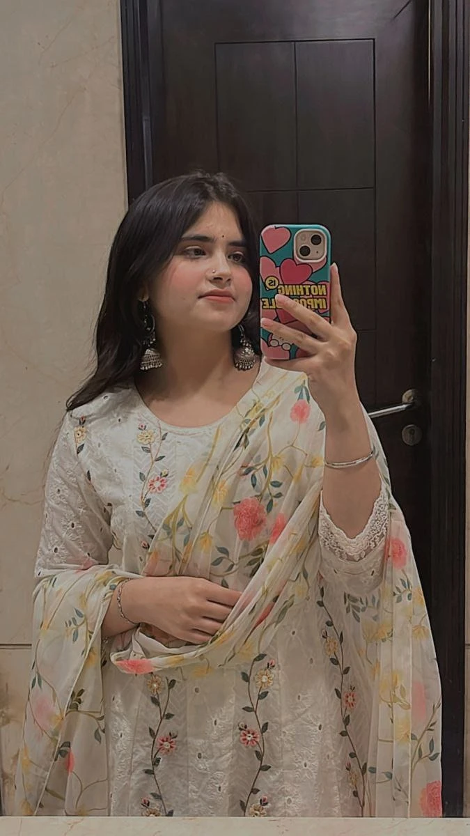 Spa Massage and Real Meeting – Indian escort in Bangalore — 2 / 5