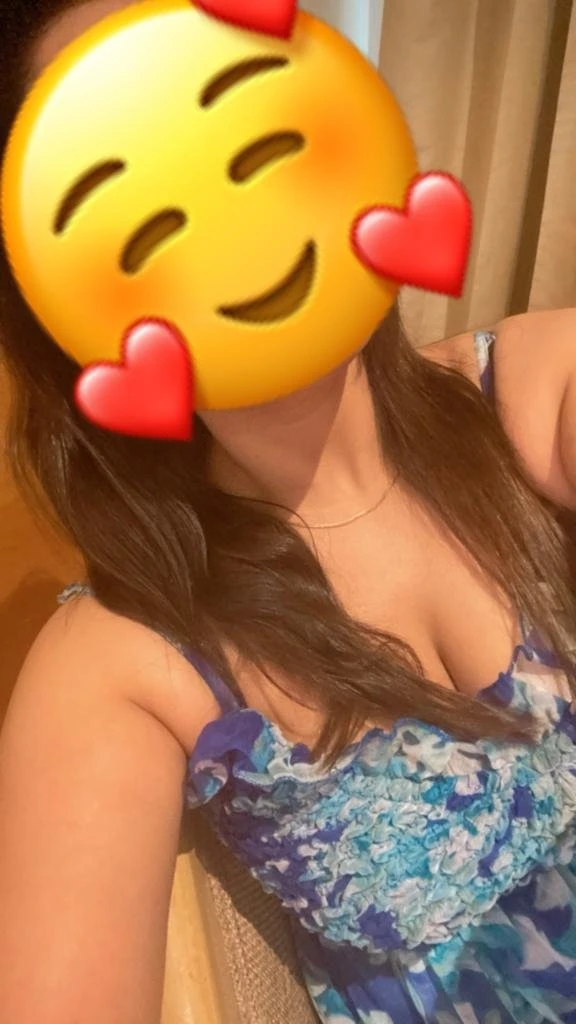 Neha Sharma – Indian escort in Bangalore — 2 / 6
