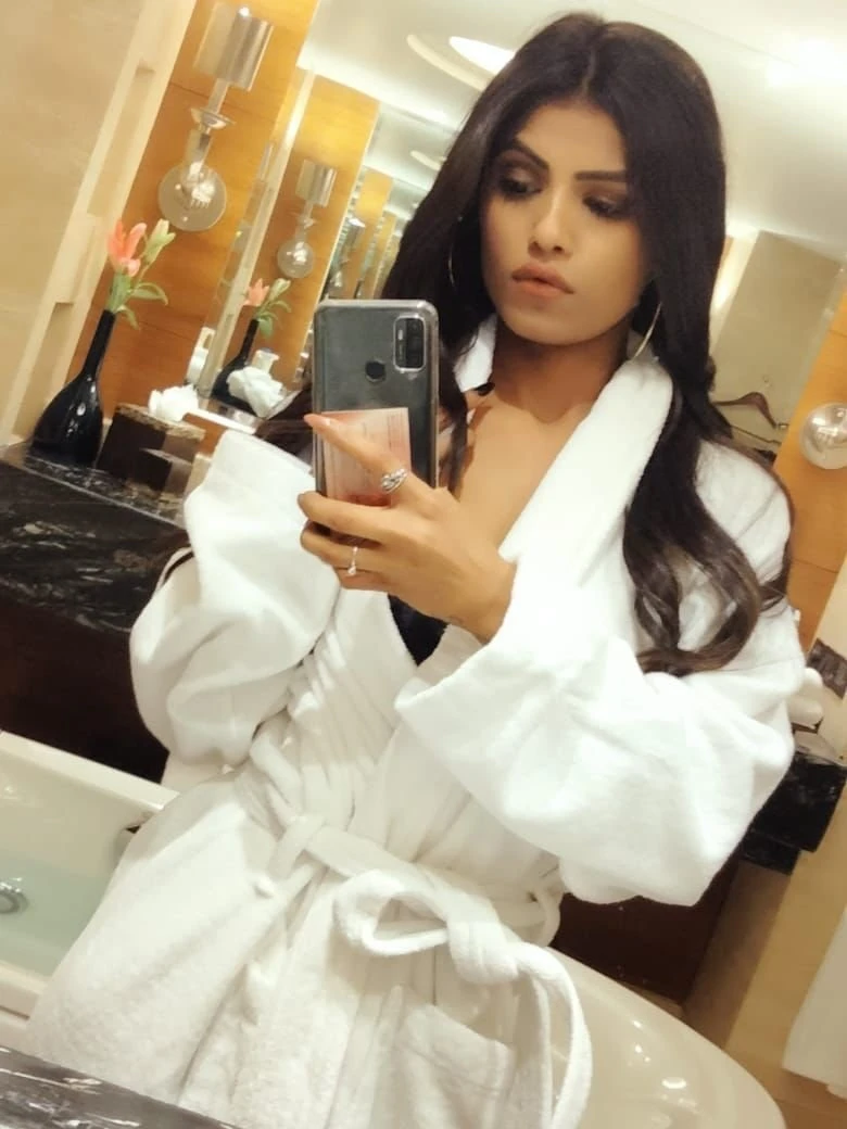 Sensual Club – Indian escort agency in Bangalore — 3 / 4
