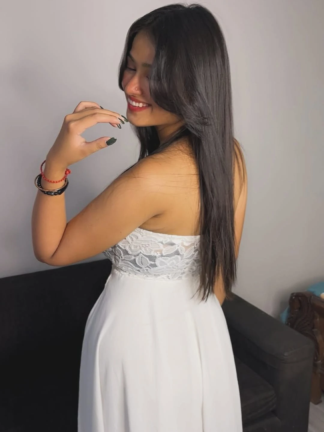 Ananya – Indian escort in Ahmedabad — 2 / 3