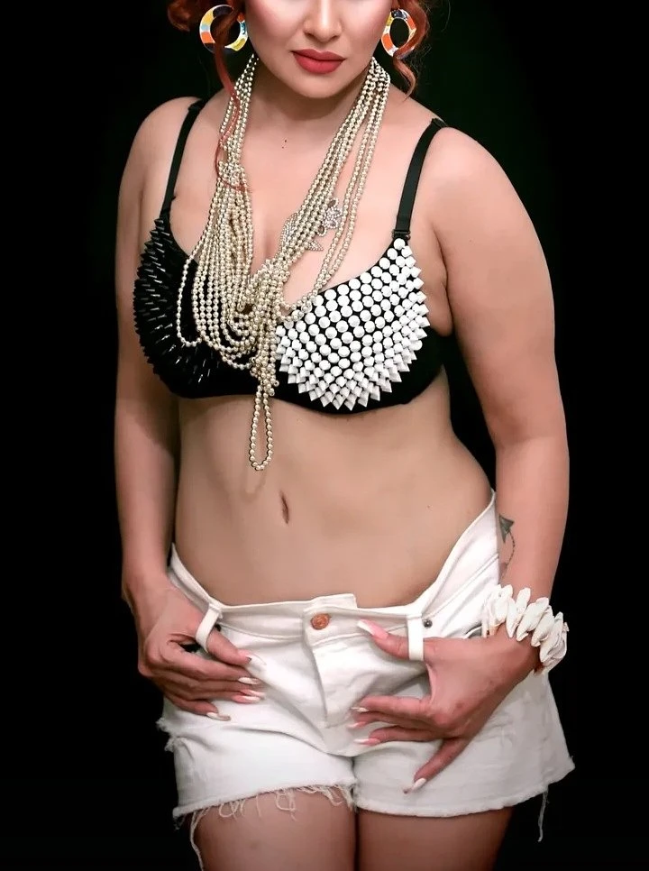 Live Cam,Recorded Videos,Meet. 2Girls. – Indian escort in Bangalore — 3 / 11