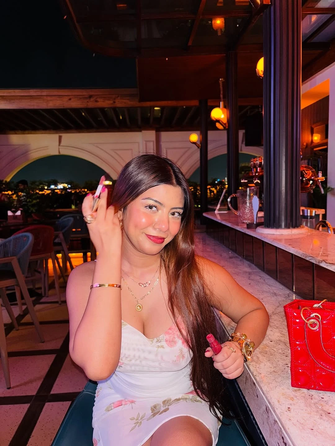 Amisha – Indian escort in Chennai — 1 / 4