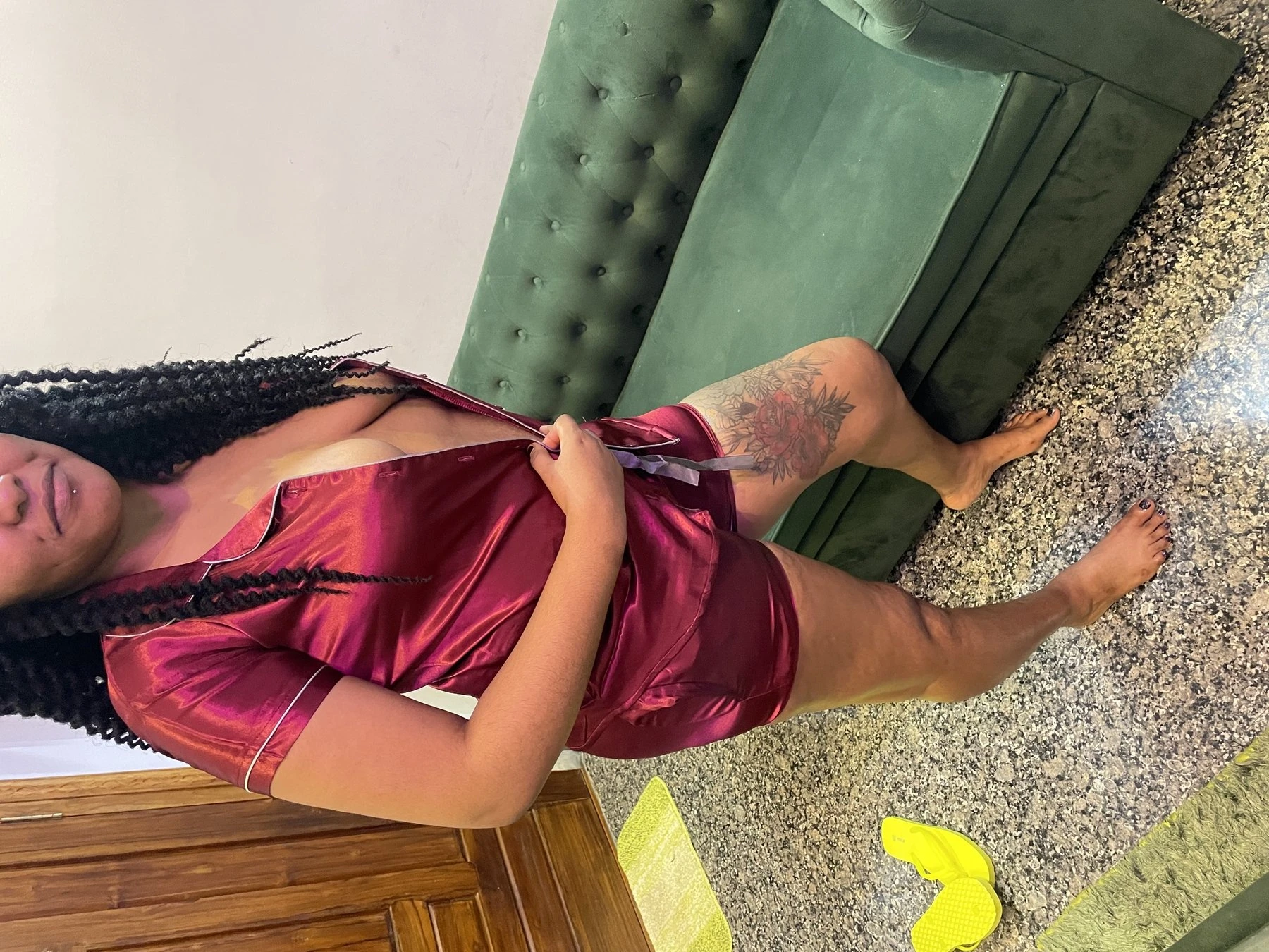 Angie – escort in Bangalore — 3 / 5