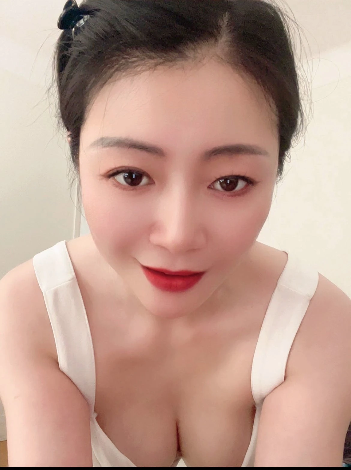 Zhangyang – Chinese escort in Tirana — 9 / 12