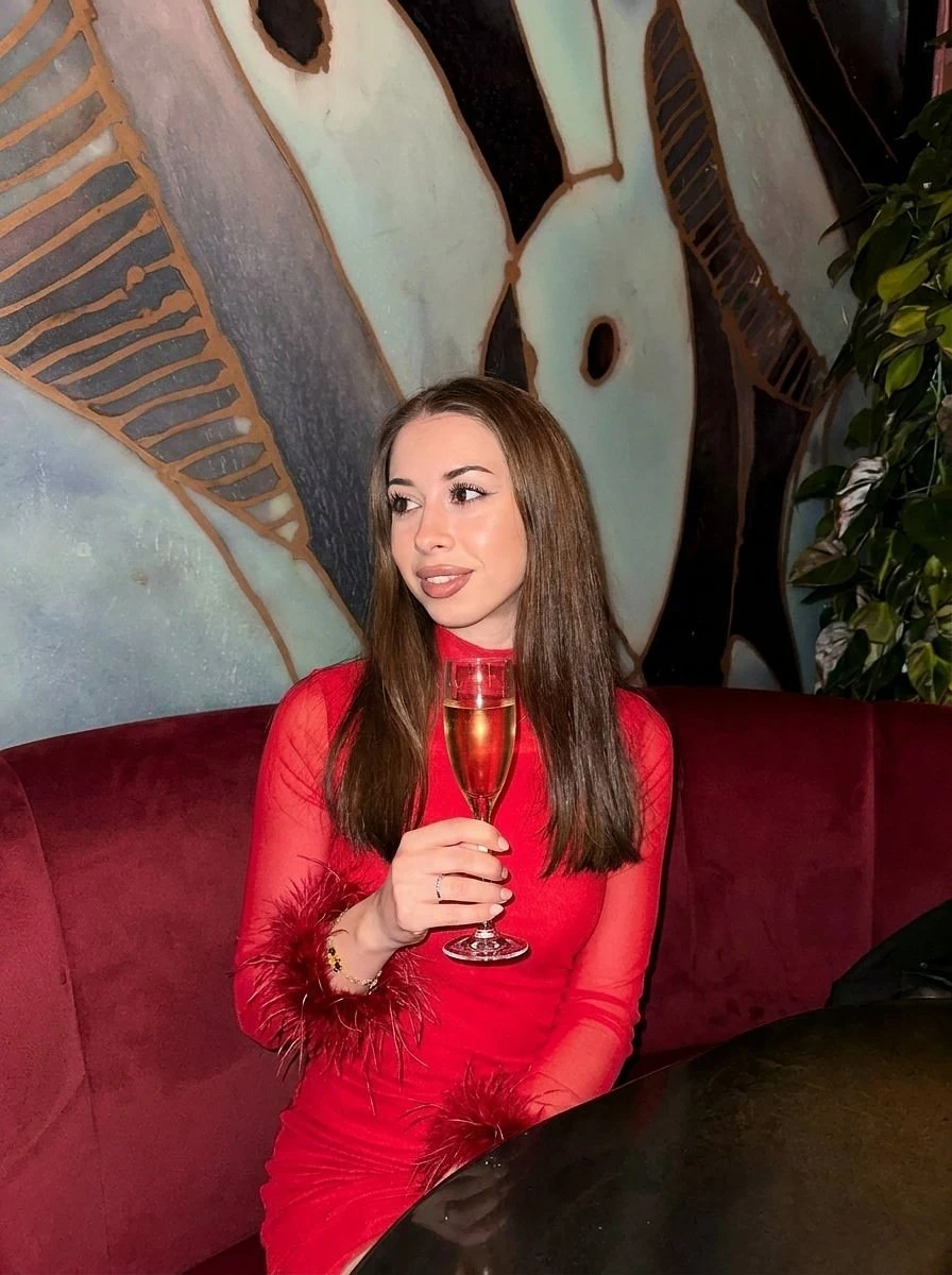 Esmeralda Lusty Licker – Russian escort in Hong Kong — 5 / 7