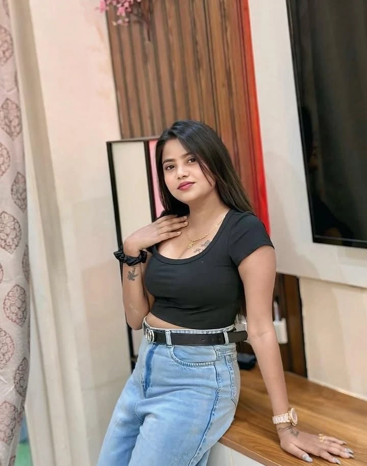 Divya – Indian escort in Gandhidham — 2 / 3