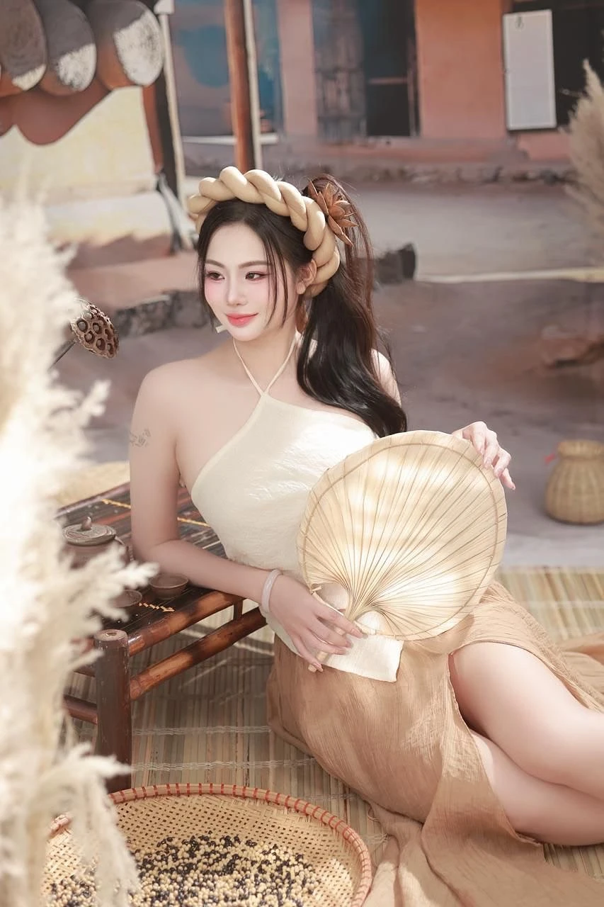 Mochi – Filipino escort in Tirana — 9 / 11