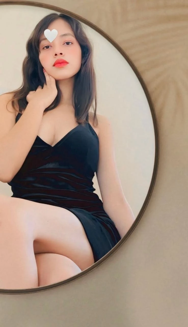 Tanisha – Indian escort in Bangalore — 4 / 5