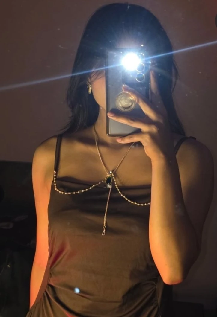 Minal – Indian escort in Bangalore — 2 / 5