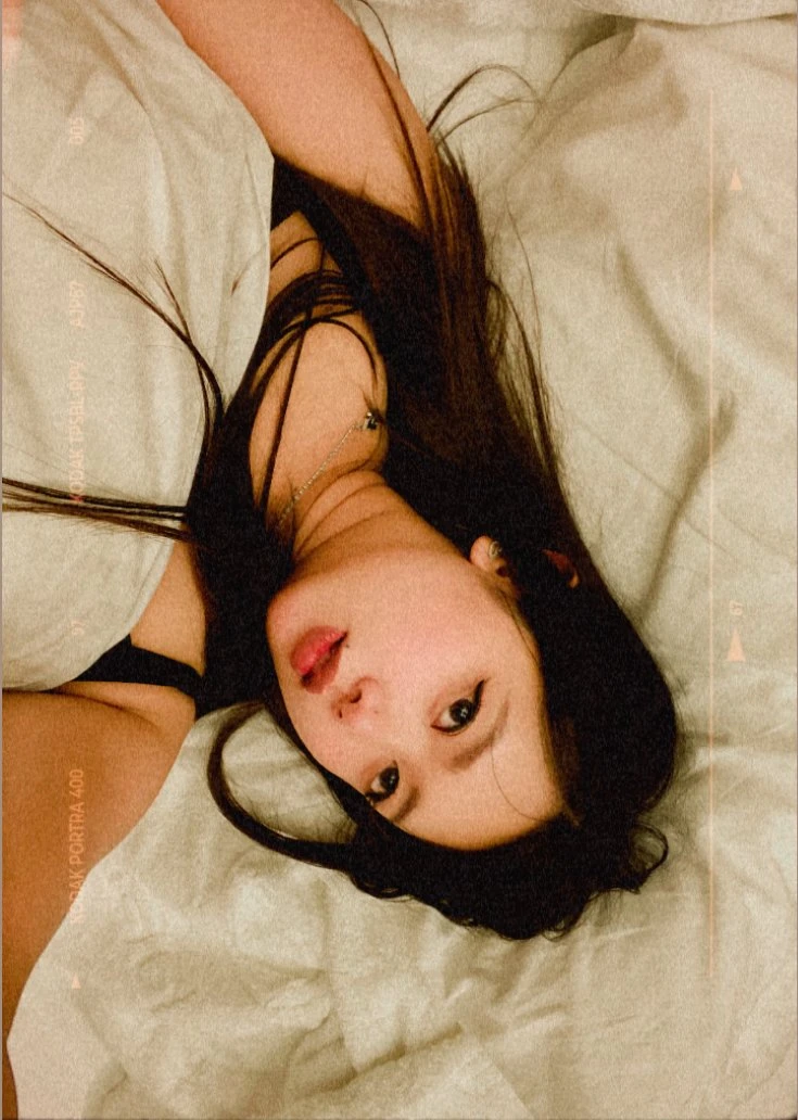 Bee – Indonesian escort in Hong Kong — 4 / 5