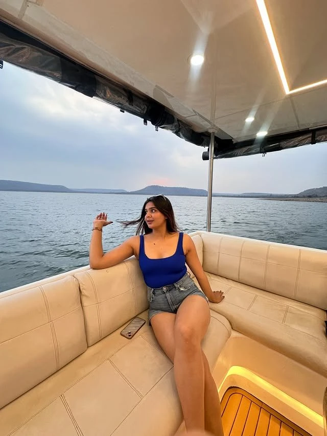 Aarushi – Indian escort in Bangalore, Escort, Banga