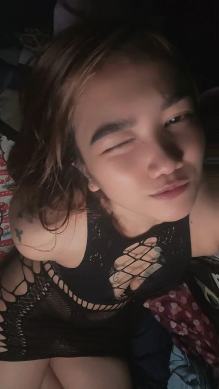 Lily – Indonesian escort in Hong Kong — 4 / 11