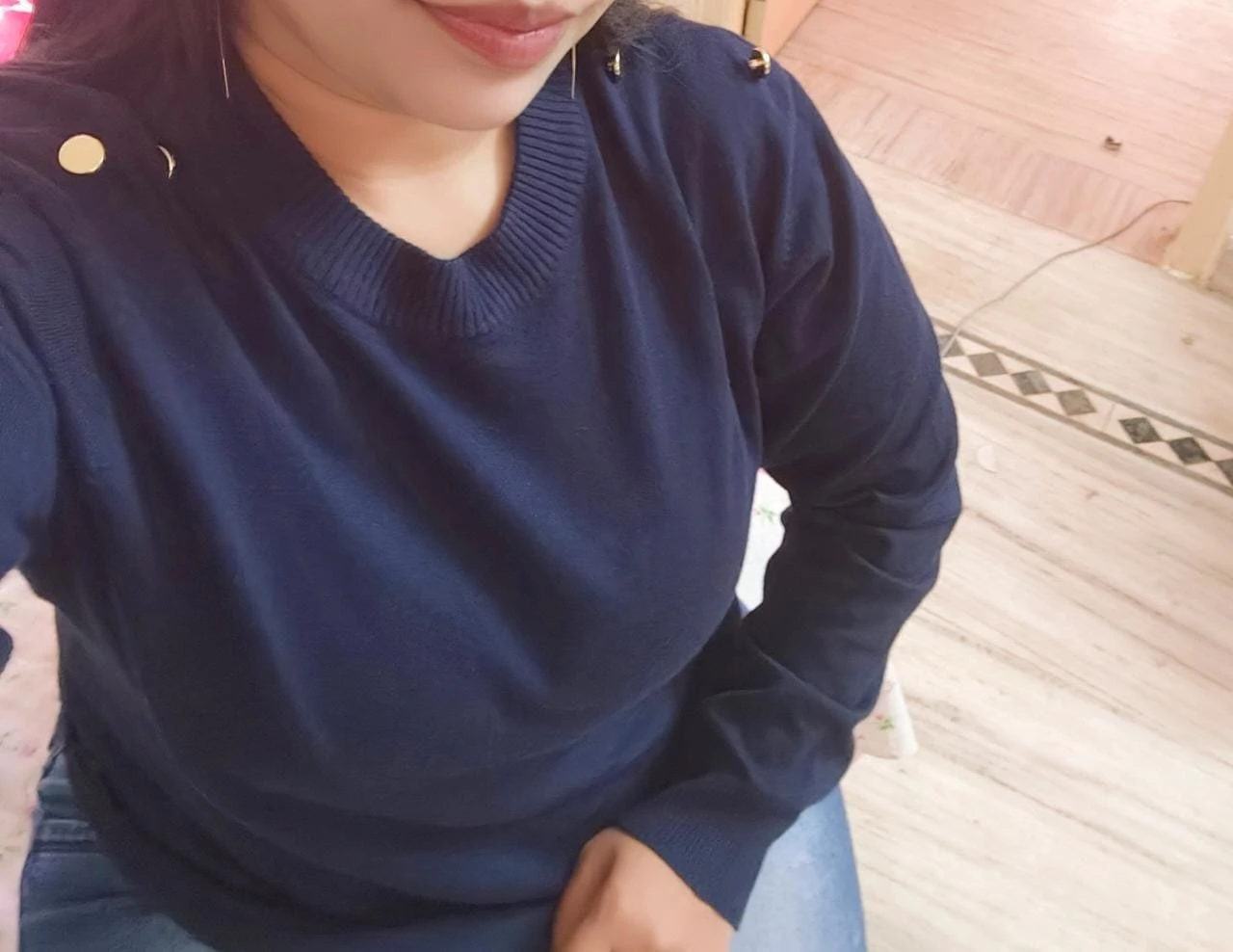 Leesa – Indian escort in Bangalore — 3 / 6