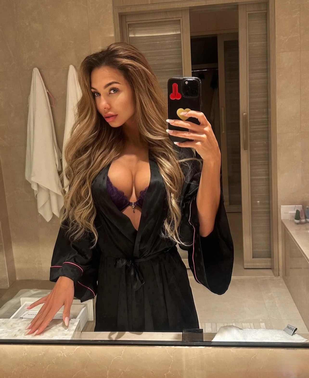 Classy Sexy Alena – escort in Hong Kong — 6 / 11
