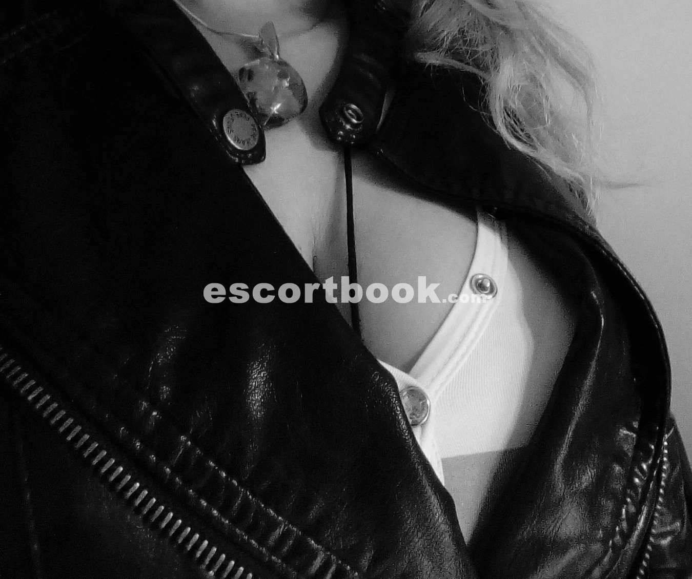 Angel White – Hungarian escort in Budapest — 6 / 9