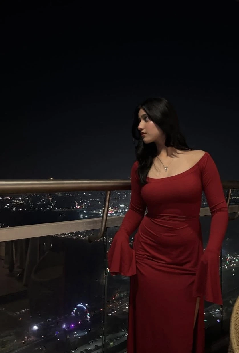 Mokshi – escort in Ahmedabad — 2 / 3
