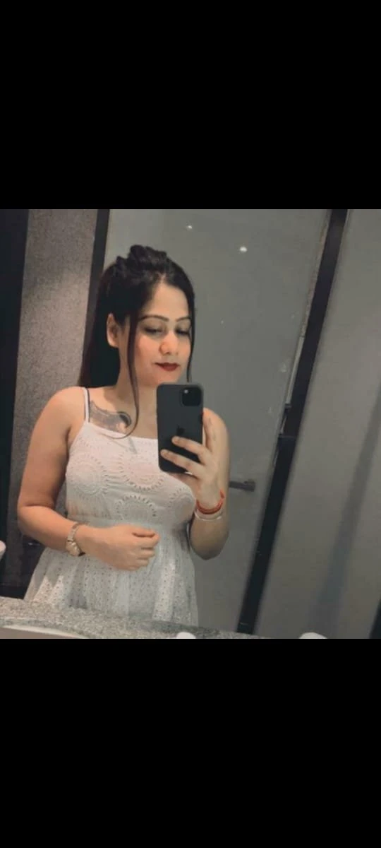 Alisha Reddy – Indian escort in Chennai — 4 / 5