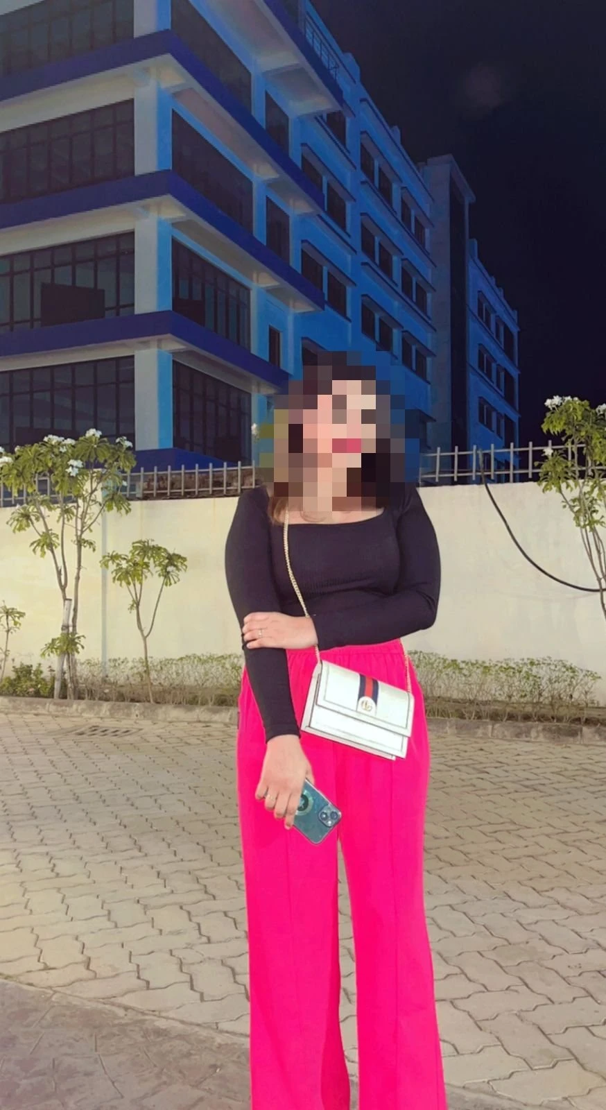 Neha ( Real Meet & Cam Show) – Indian escort in Bangalore — 3 / 4