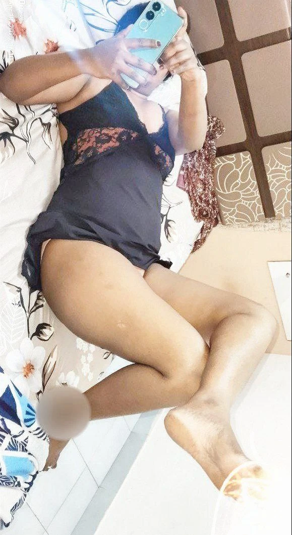 Fiza 32 – Indian adult performer in Bangalore — 2 / 7