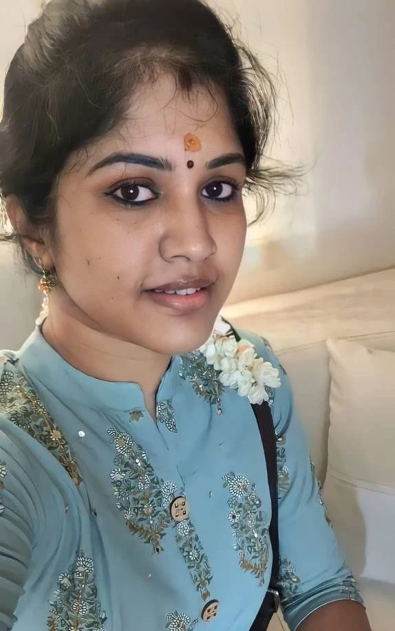 Vidya Tyagi – Indian escort in Chennai — 1 / 2