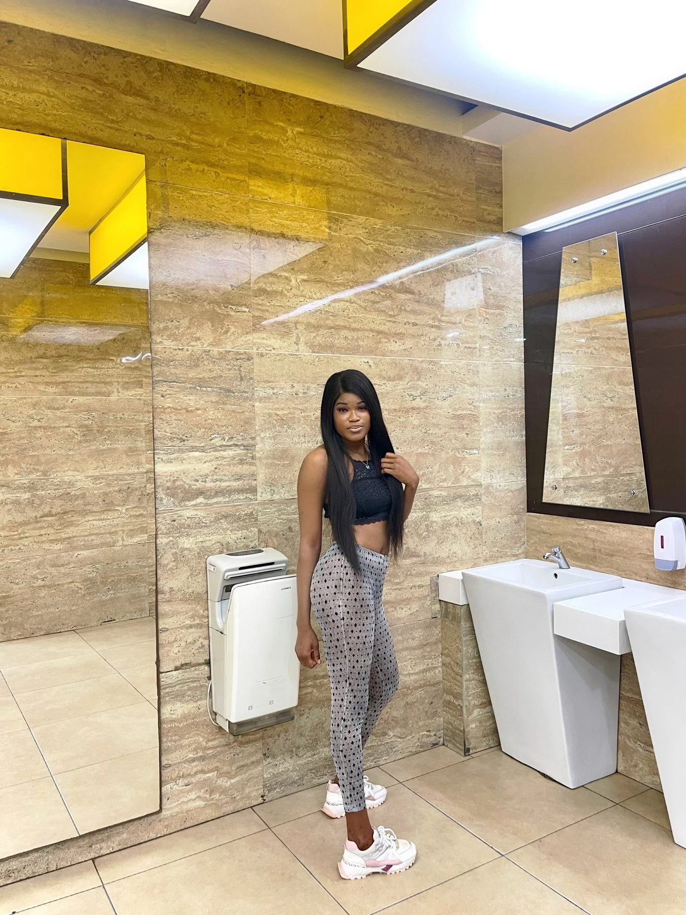 Alex Kiss – South African escort in Chandigarh — 2 / 4