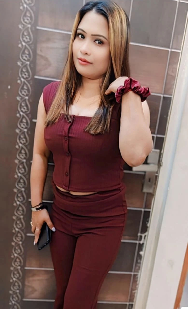 Saanvi Sexy ONS GFE Hotel Home service – Indian escort in Ahmedabad — 3 / 5