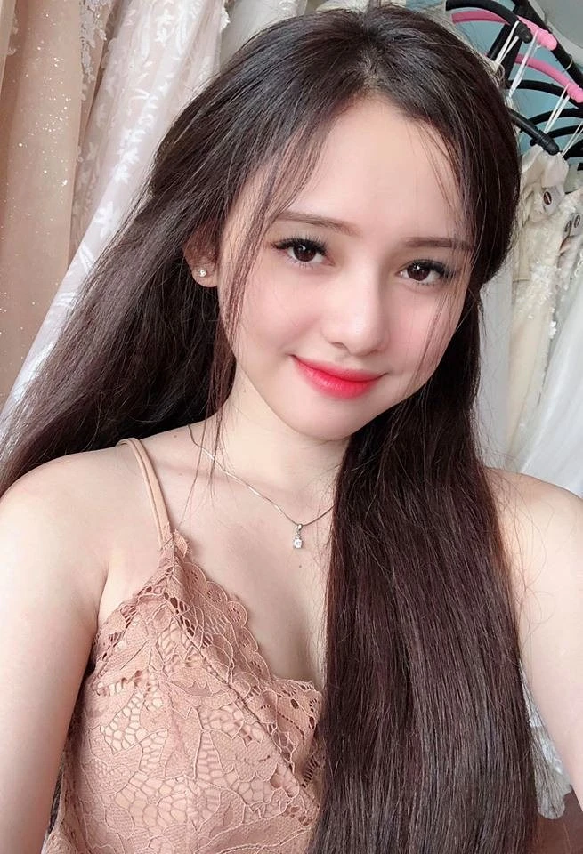 Nina – Thai escort in Tirana — 2 / 3