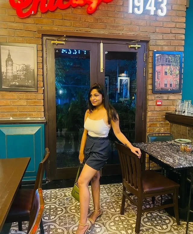 Priyanshi CAM SHOW & REAL – Indian escort in Bangalore — 2 / 4