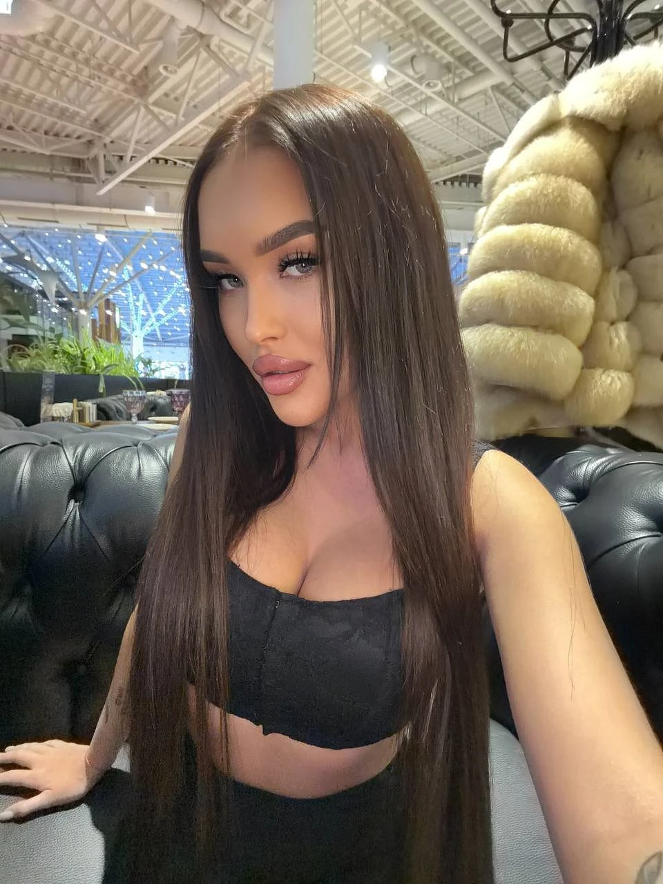 Arina – Russian escort in Hong Kong — 11 / 16